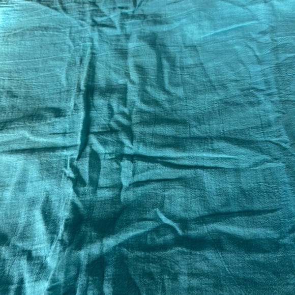 Artists & Revolutionaries Square Top, Turquoise - Picture 9 of 11